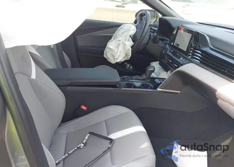 2025 Toyota Camry Se z USA, uszkodzony, nr VIN 4T1DBADK5SU522756